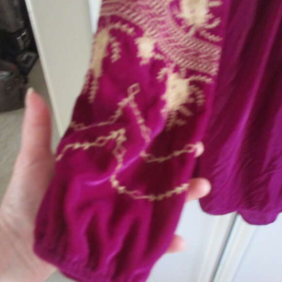 Soft Surroundings Velvet Embroidered Tunic Top magenta S - Picture 2 of 4